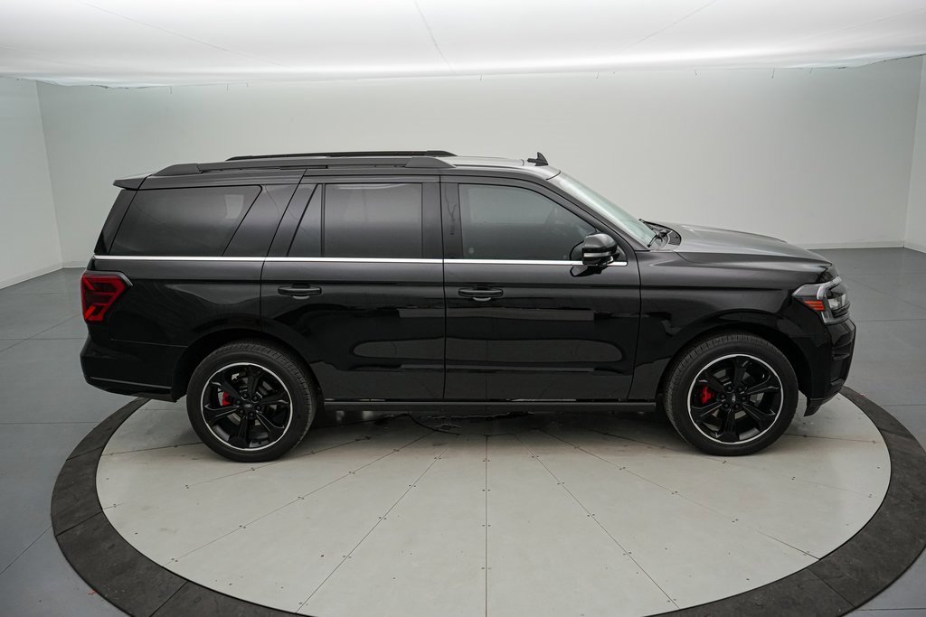 Certified 2024 Ford Expedition Limited image 6