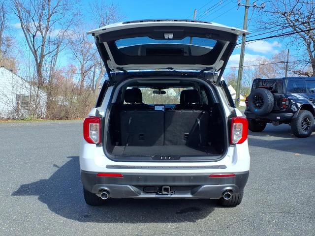 Certified 2022 Ford Explorer XLT w/ Equipment Group 202A image 10