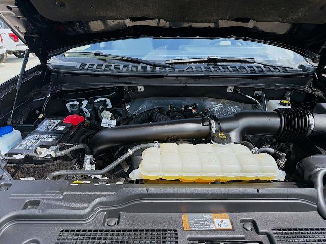 Certified 2025 Ford Expedition Active AWD/4WD image 30