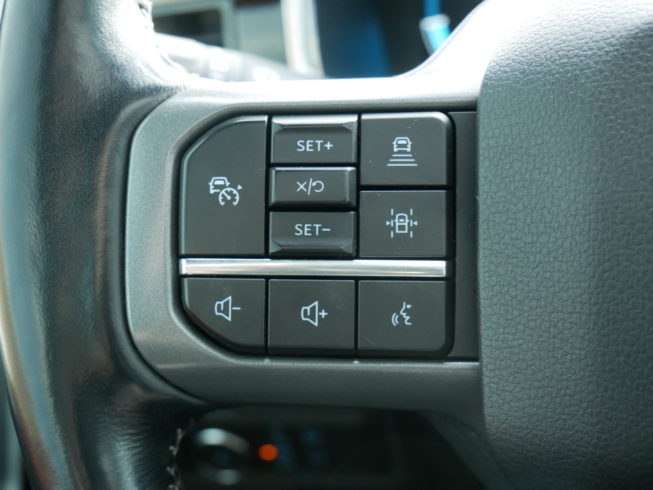 Certified 2022 Ford F150 Lariat w/ Equipment Group 502A High image 48