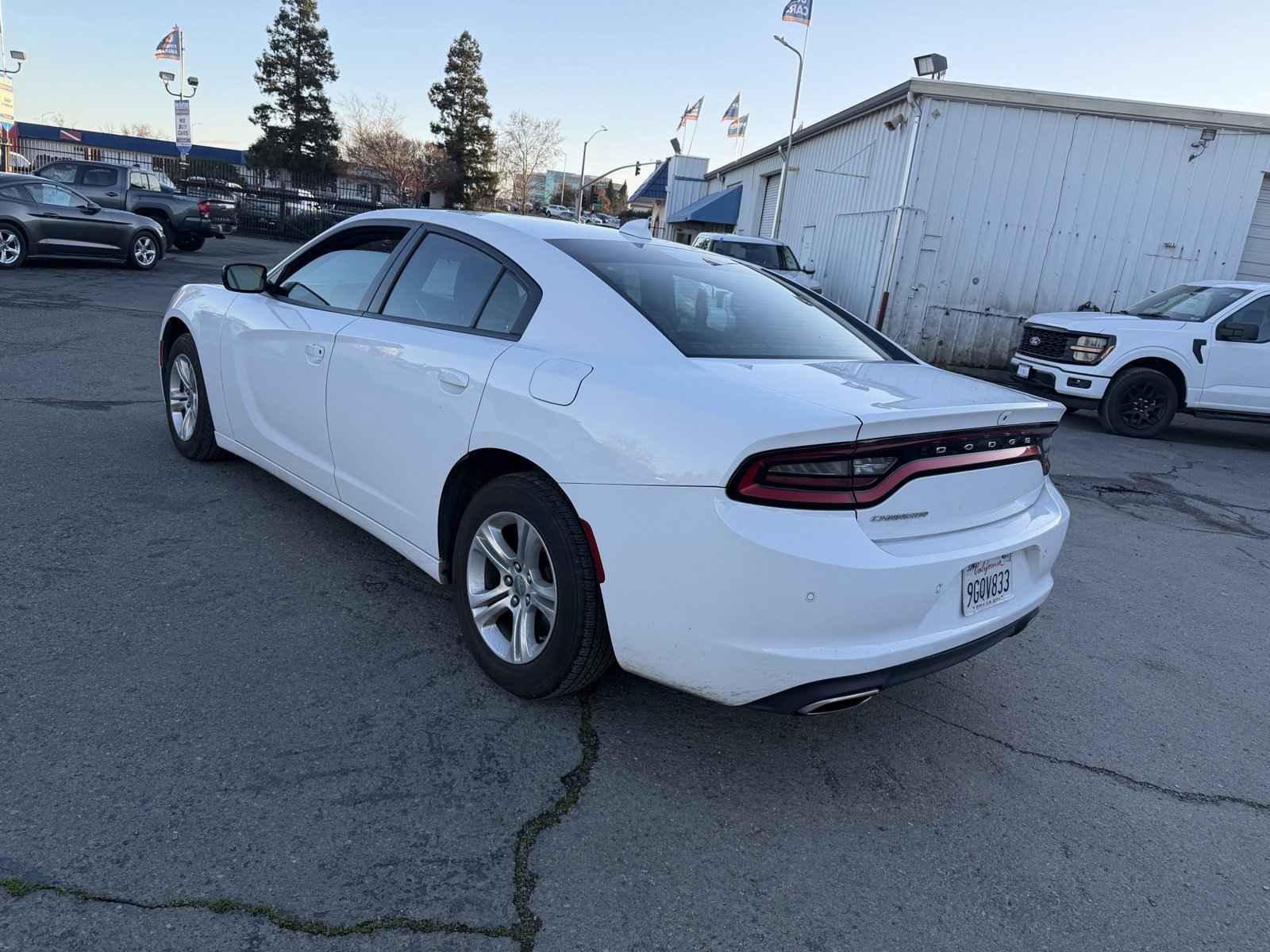 Used 2023 Dodge Charger SXT image 3