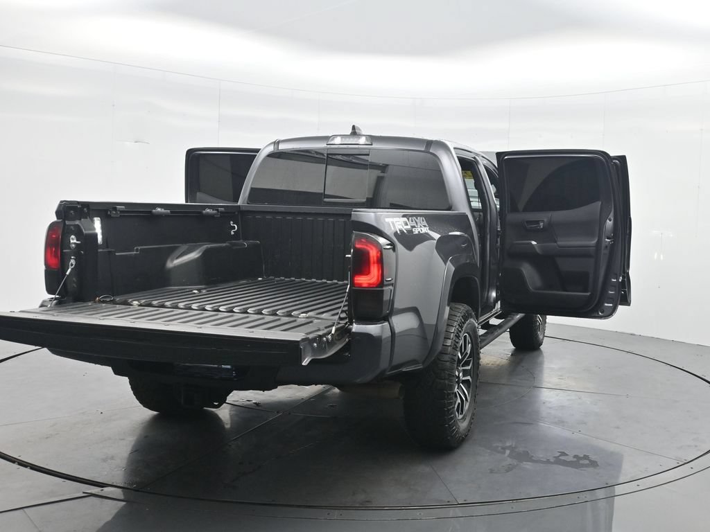 Used 2022 Toyota Tacoma TRD Sport w/ Technology Package AWD/4WD image 43