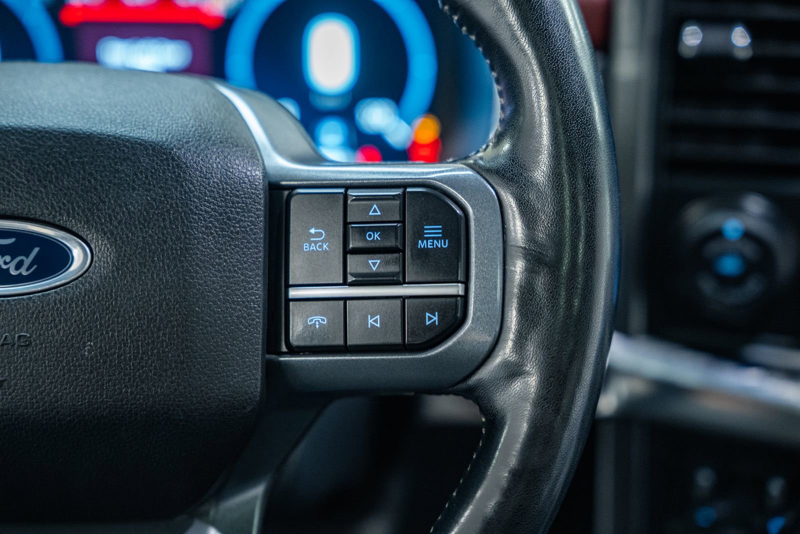 Certified 2023 Ford F150 Lariat w/ Equipment Group 502A High image 35