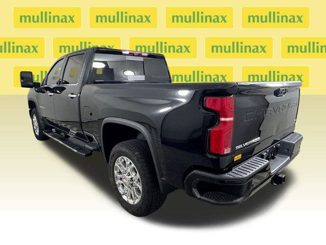 Used 2024 Chevrolet Silverado 2500 LTZ w/ LTZ Plus Package AWD/4WD image 11