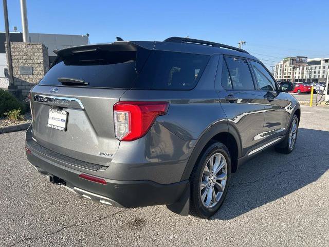 Certified 2022 Ford Explorer XLT w/ Equipment Group 202A AWD/4WD image 4