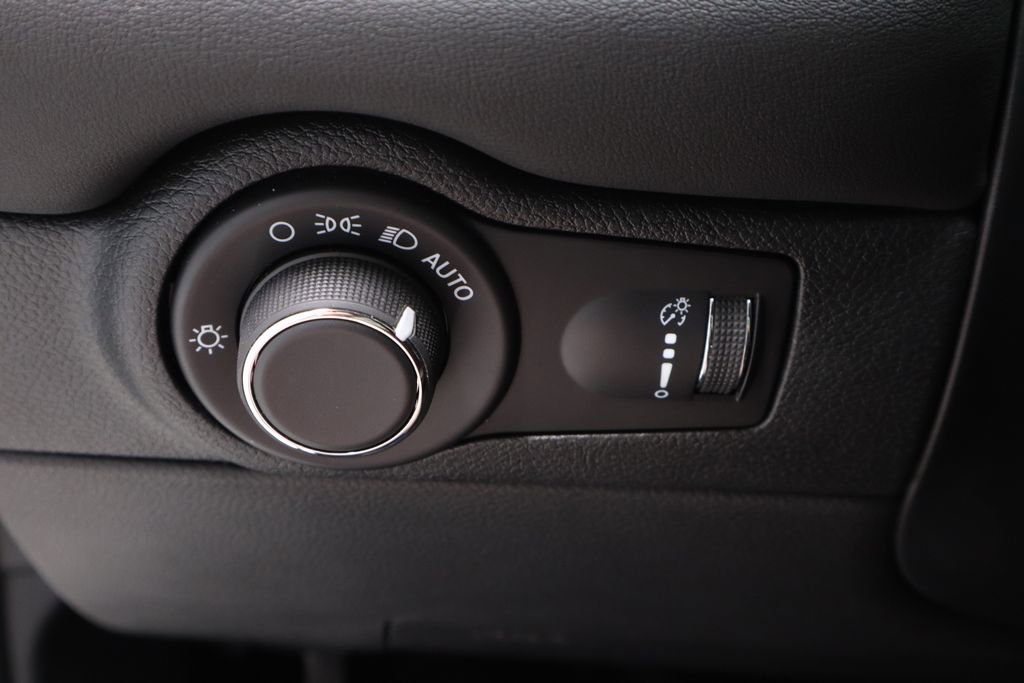 Used 2024 Dodge Durango R/T AWD/4WD image 28