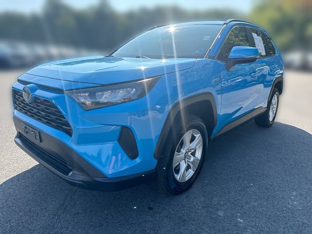 Used 2019 Toyota RAV4 LE w/ Carpet Mat Package AWD/4WD image 4