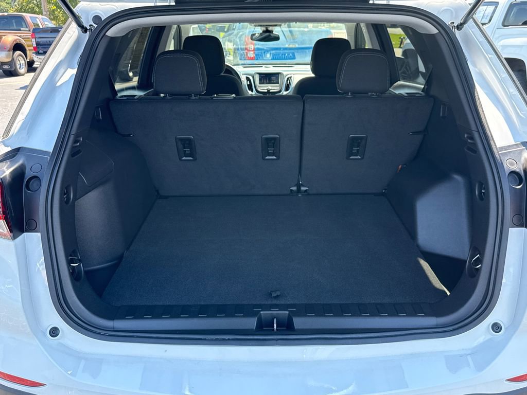 Used 2023 Chevrolet Equinox LS w/ LS Convenience Package image 18