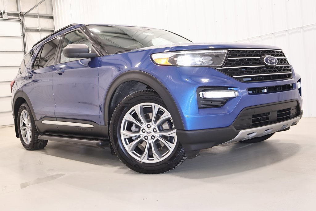 Certified 2020 Ford Explorer XLT w/ Equipment Group 202A image 11