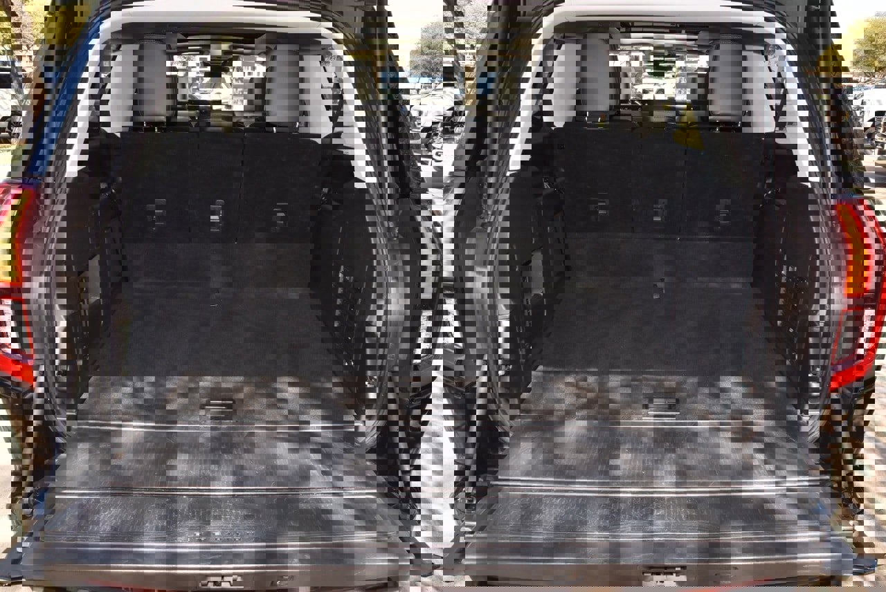 Certified 2025 Ford Expedition Max Platinum image 39