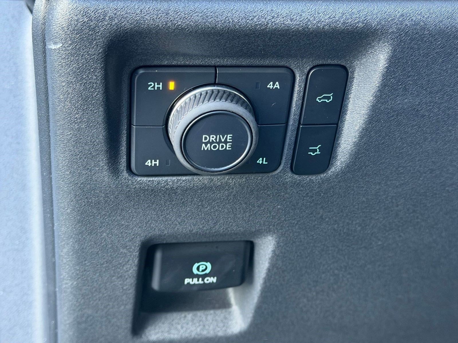 Certified 2025 Ford Expedition Platinum image 17