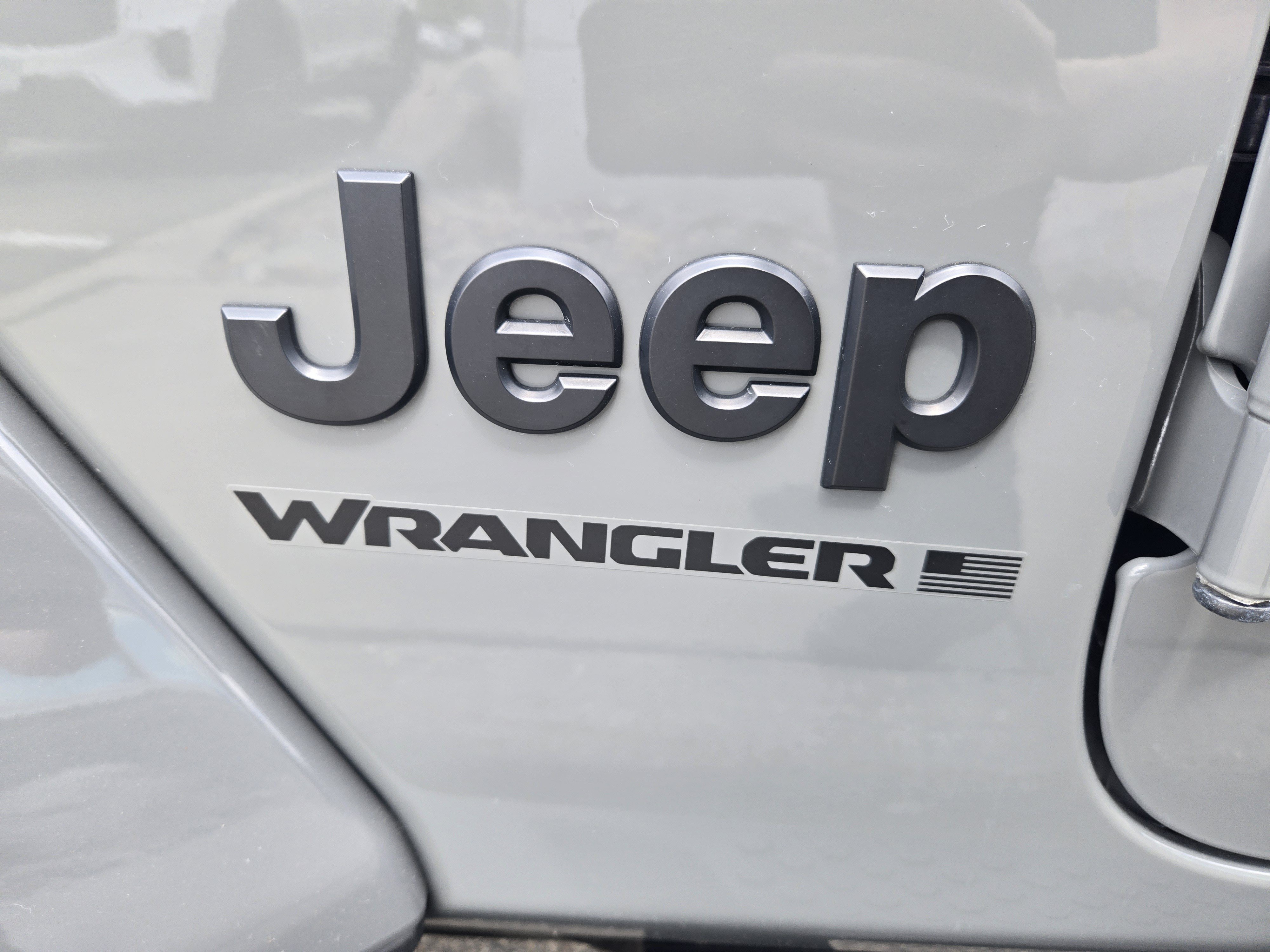Used 2023 Jeep Wrangler Unlimited Sahara AWD/4WD image 7