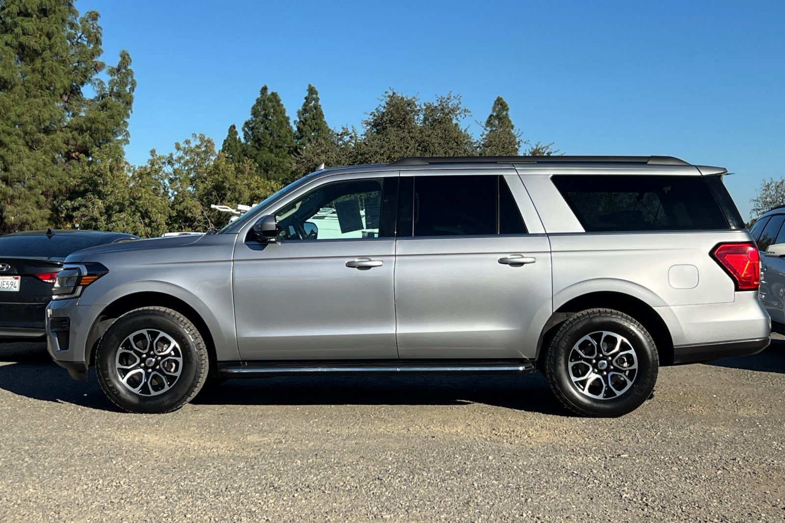 Certified 2022 Ford Expedition Max XLT image 2