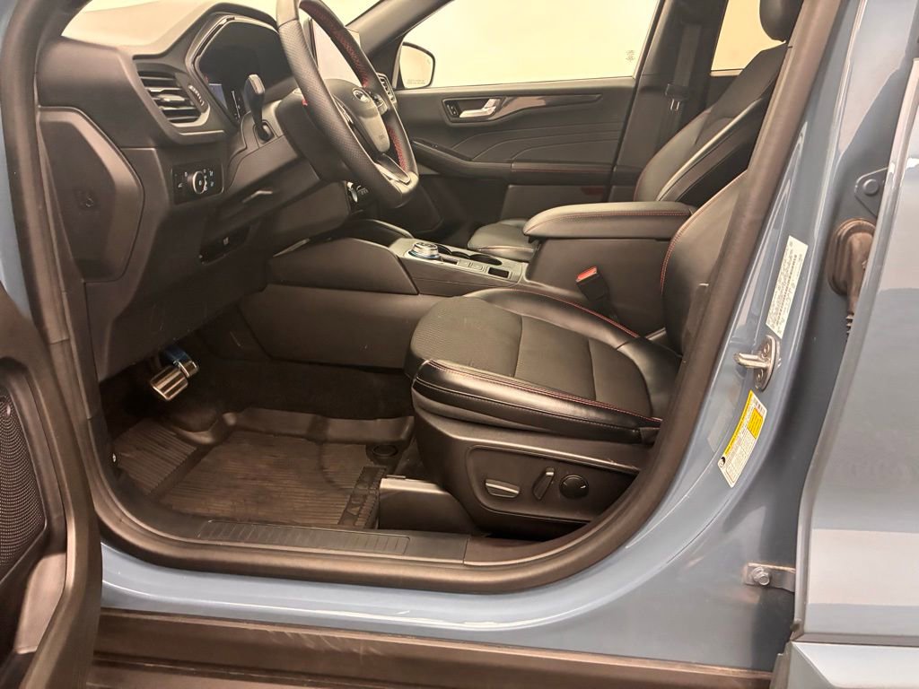 Certified 2023 Ford Escape ST-Line Select w/ Tech Pack #1 image 21