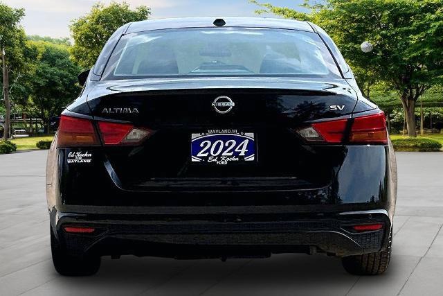 Used 2024 Nissan Altima 2.5 SV FWD image 4