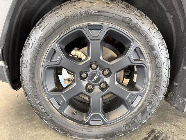 Used 2020 Toyota RAV4 TRD Off-Road w/ TRD Off-Road Weather Package AWD/4WD image 10