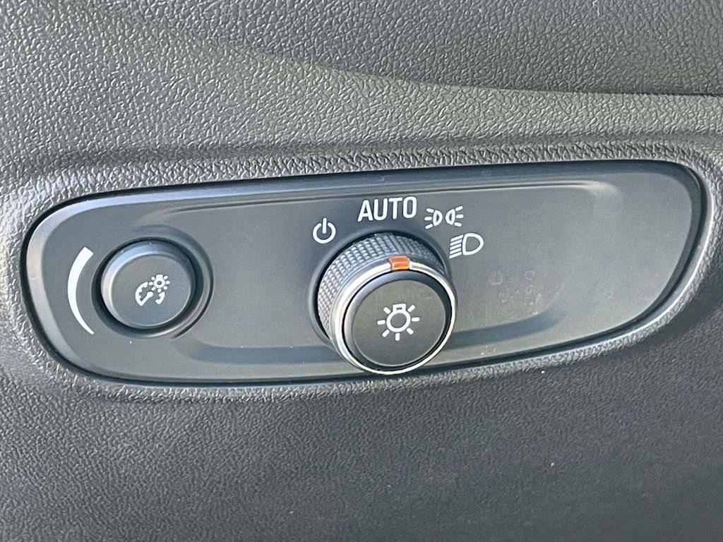 Used 2024 Chevrolet Equinox LT image 18