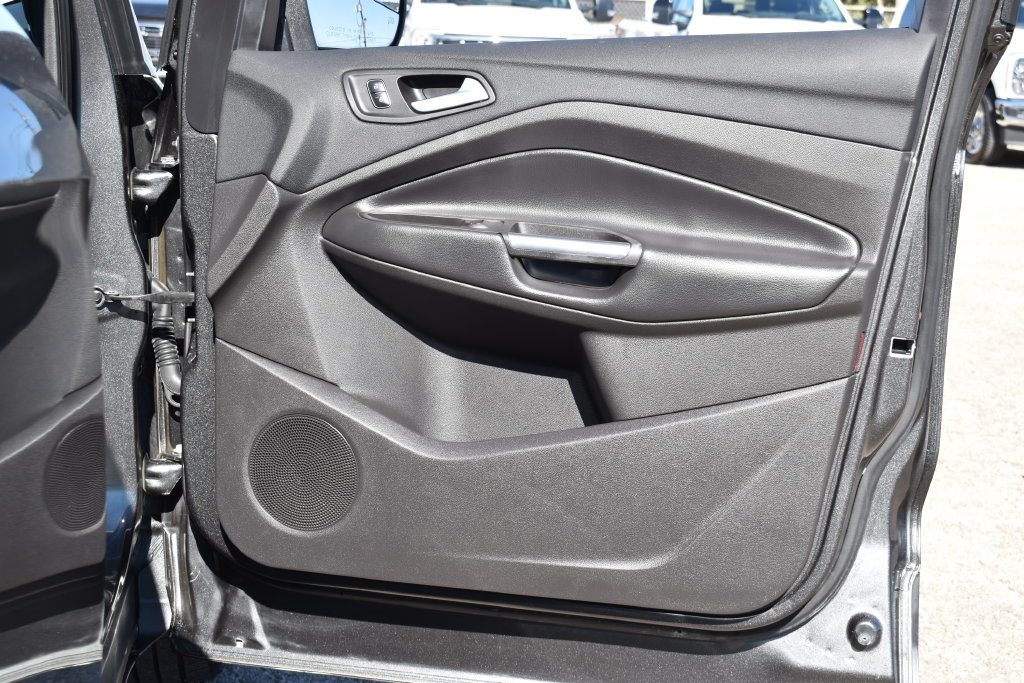 Certified 2018 Ford Escape Titanium FWD image 33