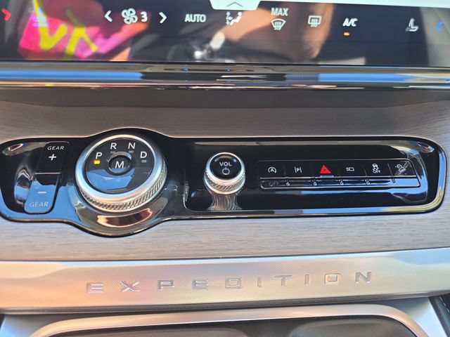 Certified 2025 Ford Expedition Max Platinum AWD/4WD image 27