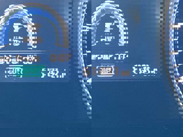 Used 2024 Kia Carnival EX image 35