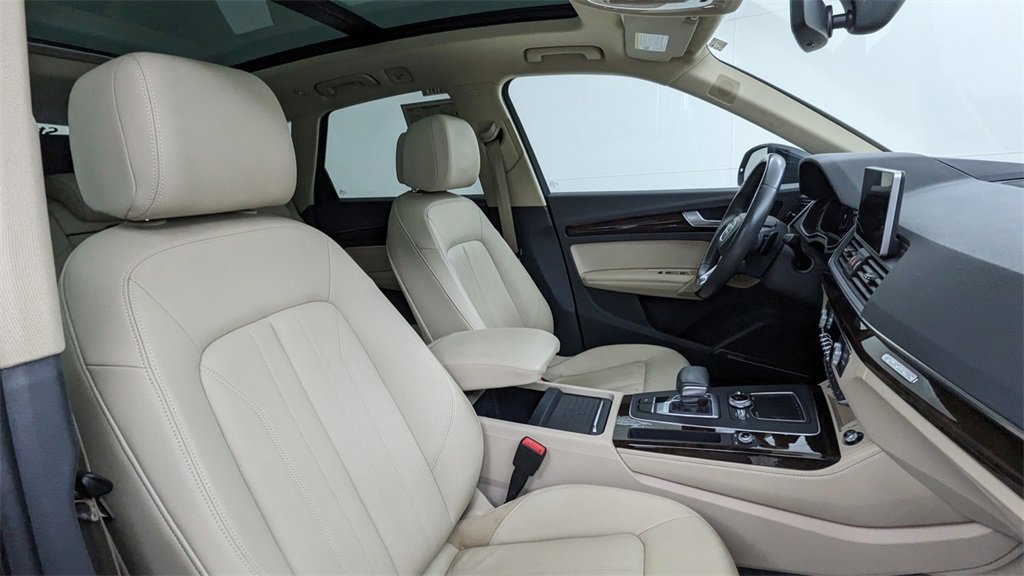 Used 2019 Audi Q5 Prestige w/ Prestige Package image 38