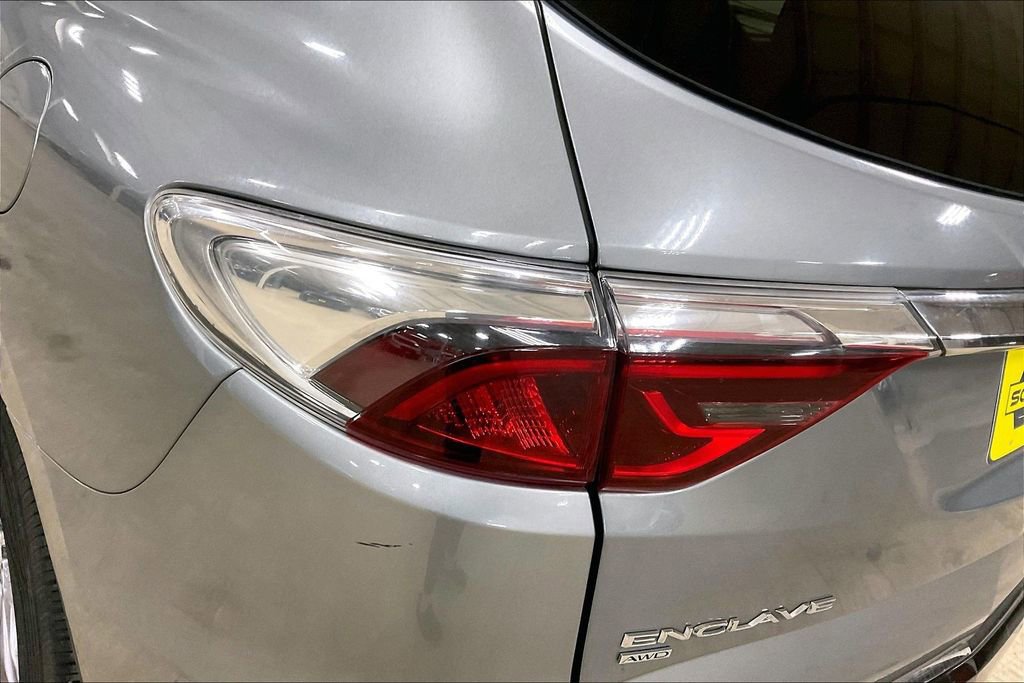 Used 2024 Buick Enclave Premium AWD/4WD image 28