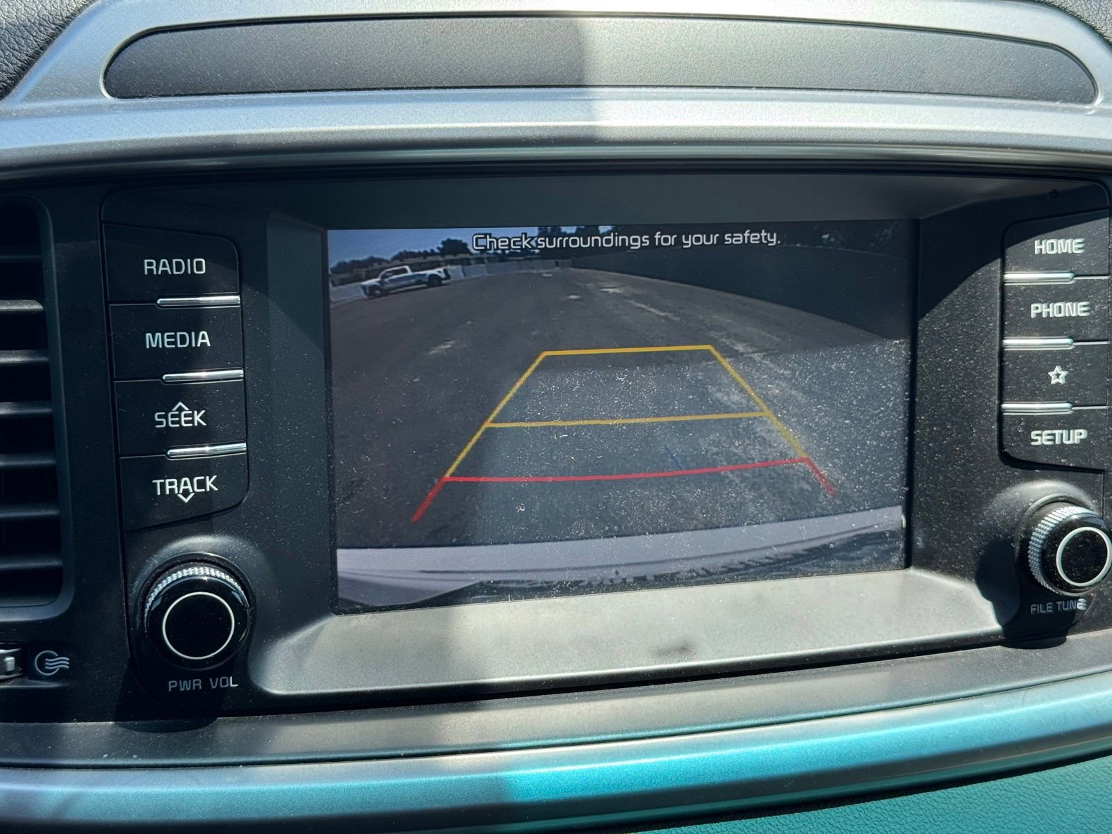 Used 2020 Kia Sorento LX FWD image 21