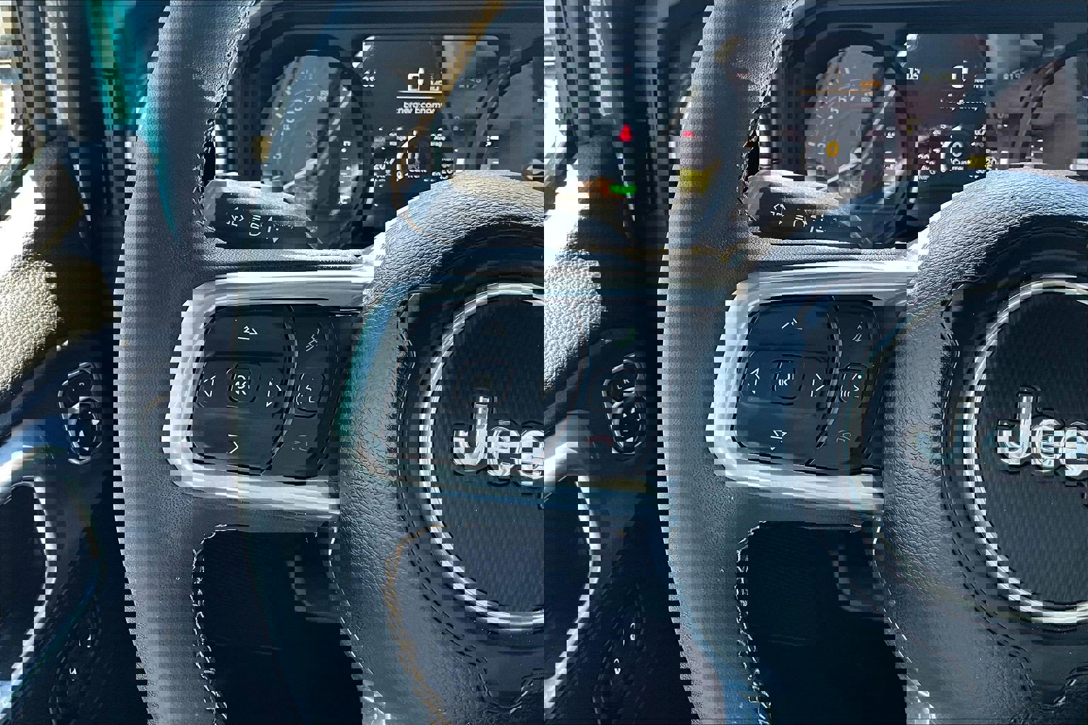 Used 2024 Jeep Wrangler Sahara w/ Technology Group AWD/4WD image 18