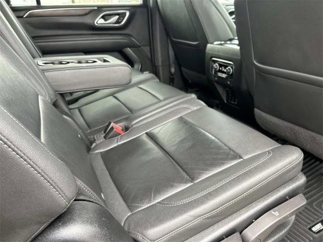 Used 2022 Chevrolet Suburban Z71 image 23