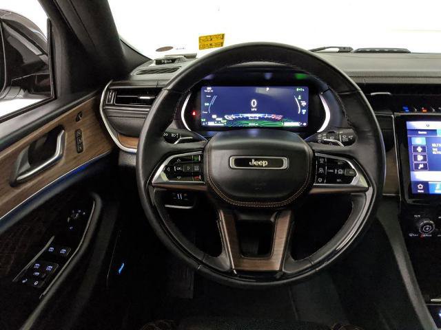 Used 2023 Jeep Grand Cherokee Summit image 10