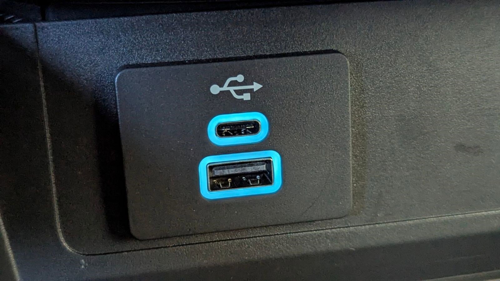 Certified 2025 Ford Mustang GT Premium w/ GT Performance Package image 27