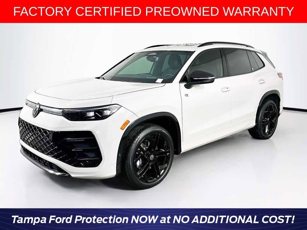 Used 2025 Volkswagen Tiguan SE R-Line image 1