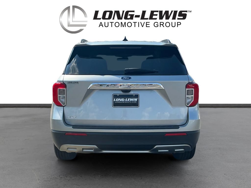 Certified 2022 Ford Explorer XLT w/ Equipment Group 202A RWD image 5