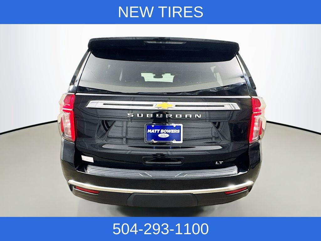 Used 2024 Chevrolet Suburban LT image 4