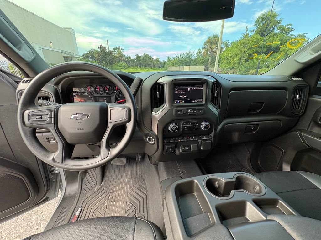 Used 2025 Chevrolet Silverado 2500 Custom w/ Custom Value Package AWD/4WD image 7