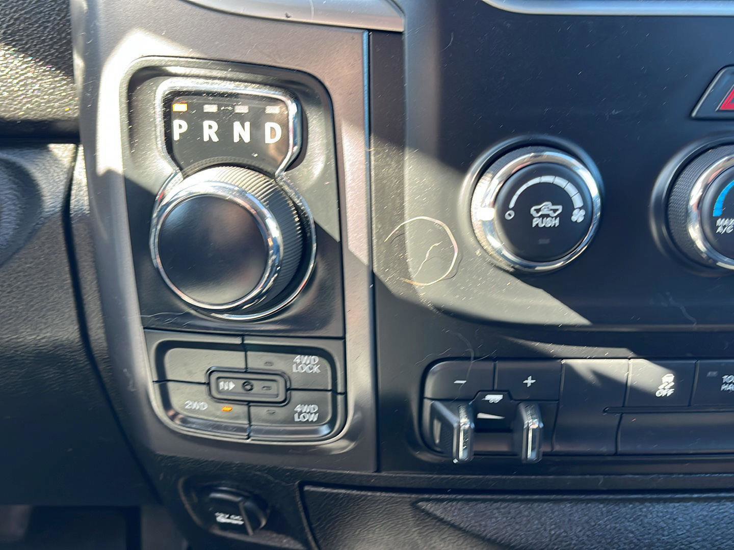 Used 2021 RAM 1500 Classic SLT image 26