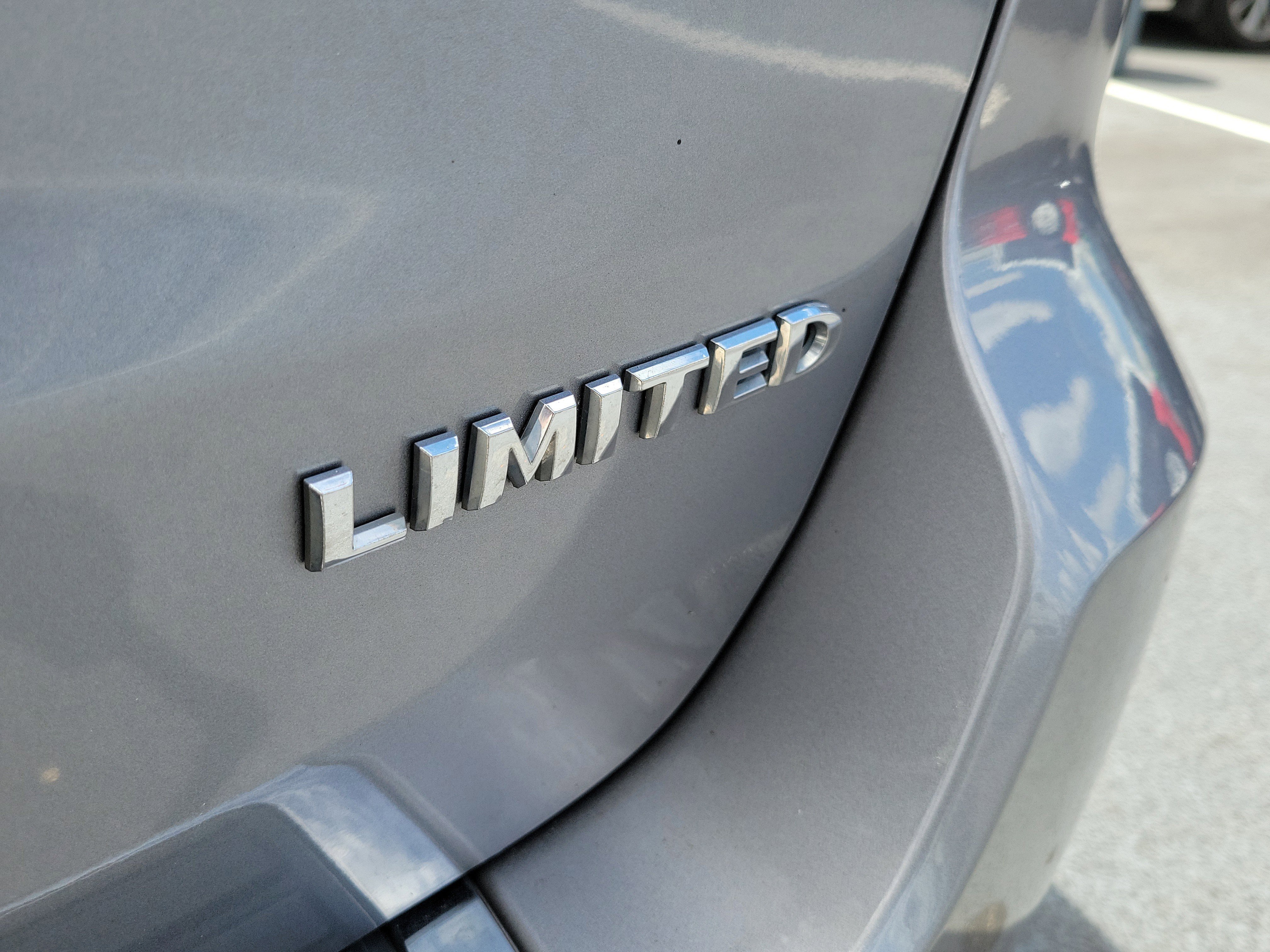 Used 2020 Jeep Grand Cherokee Limited RWD image 9