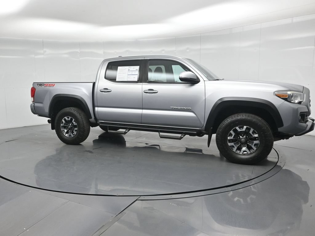 Used 2019 Toyota Tacoma TRD Off-Road w/ Technology Package AWD/4WD image 24
