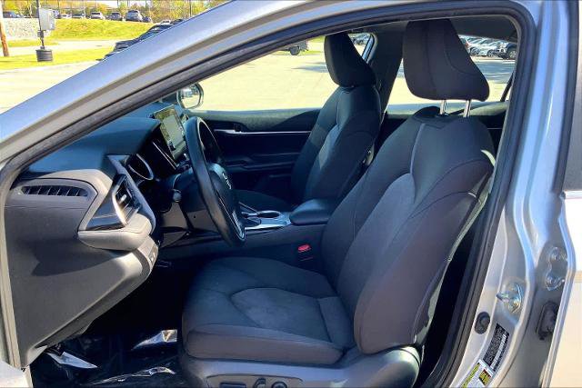 Used 2021 Toyota Camry LE FWD image 9