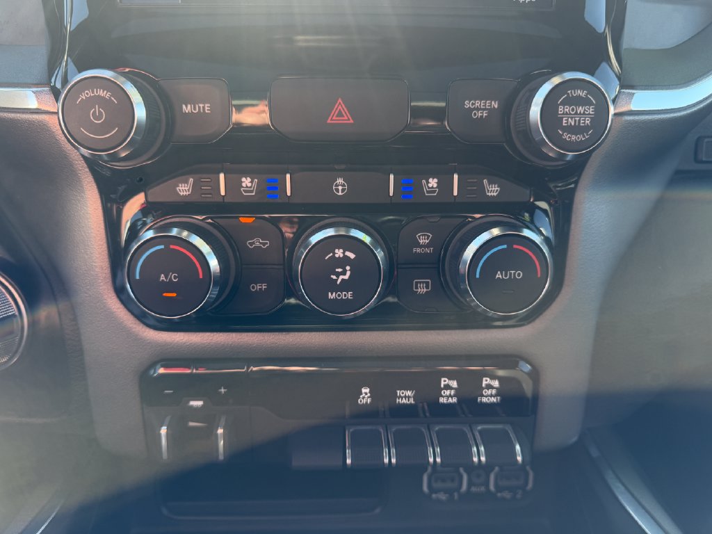 Used 2022 RAM 1500 Laramie AWD/4WD image 34