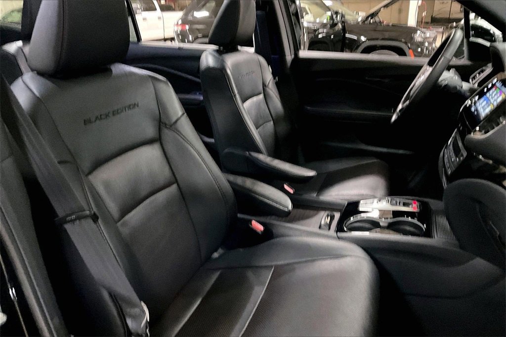 Used 2021 Honda Pilot Black Edition image 9