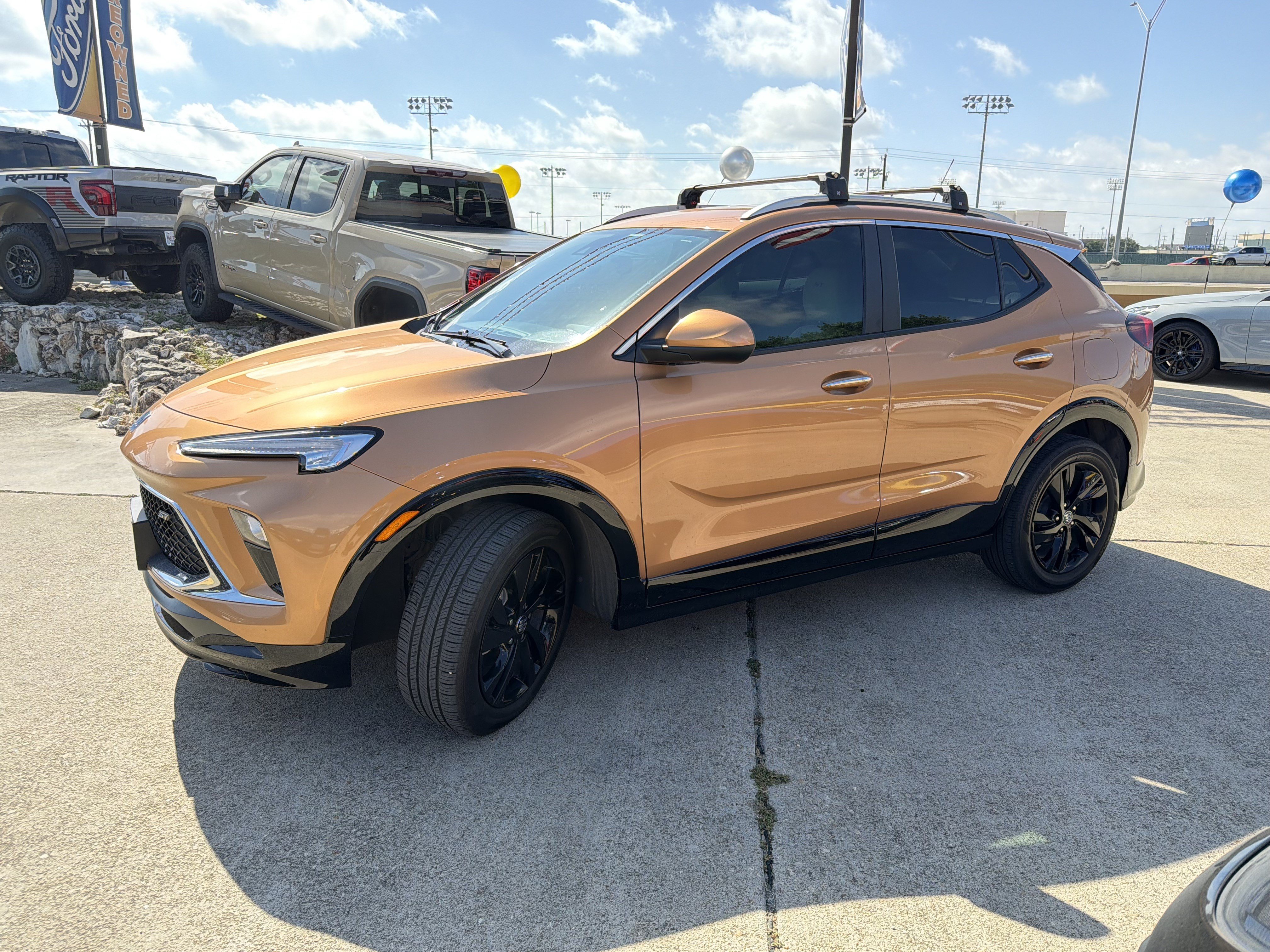 Used 2024 Buick Encore GX Sport Touring FWD image 12