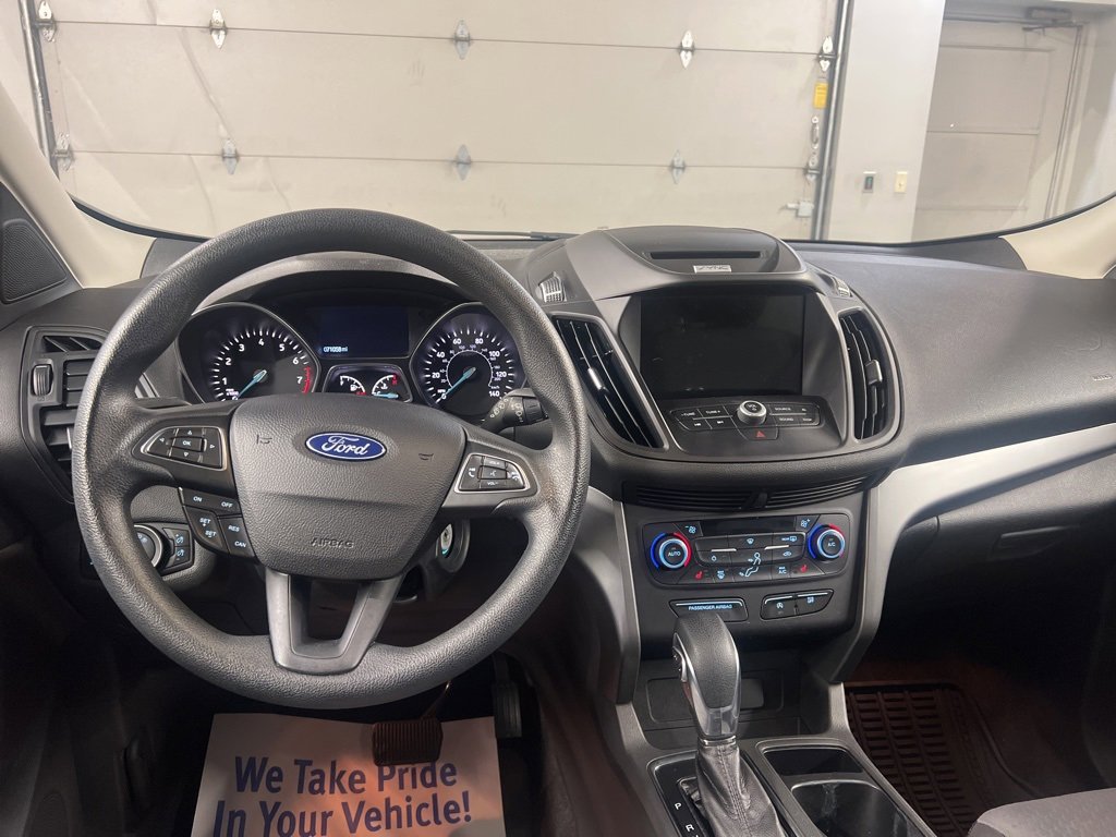 Certified 2018 Ford Escape SE w/ SE Sync 3 Package image 8