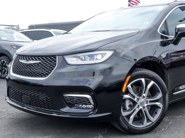 Used 2024 Chrysler Pacifica Pinnacle AWD/4WD image 3