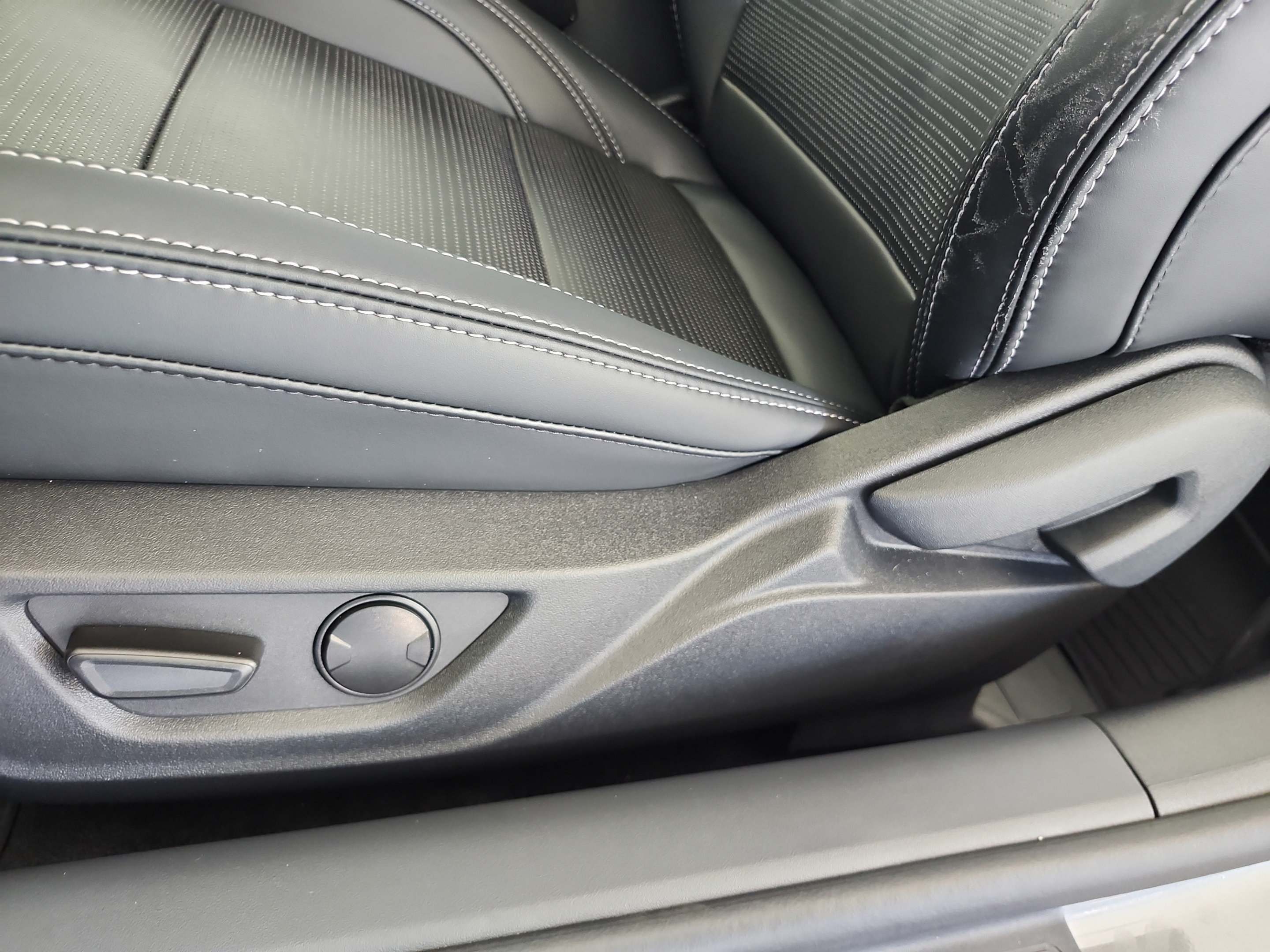 Certified 2026 Ford Mustang Premium RWD image 15