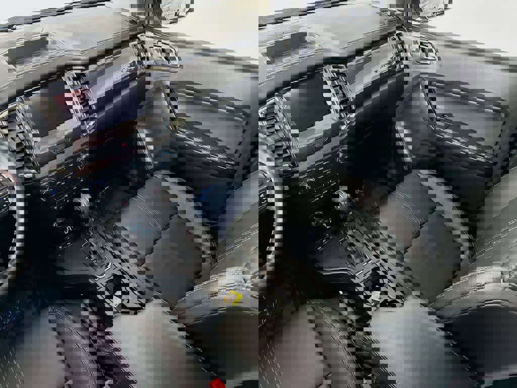 Certified 2020 Ford Ranger Lariat w/ Equipment Group 501A Mid image 14