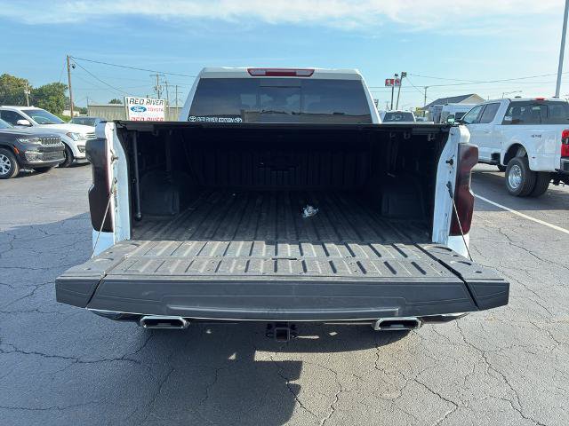 Used 2025 Chevrolet Silverado 1500 LT Trail Boss w/ Convenience Package II AWD/4WD image 10
