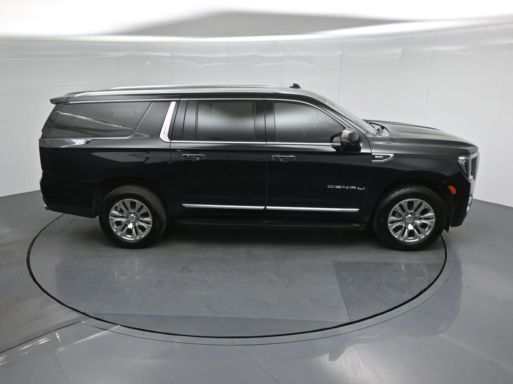 Used 2021 GMC Yukon XL Denali AWD/4WD image 39