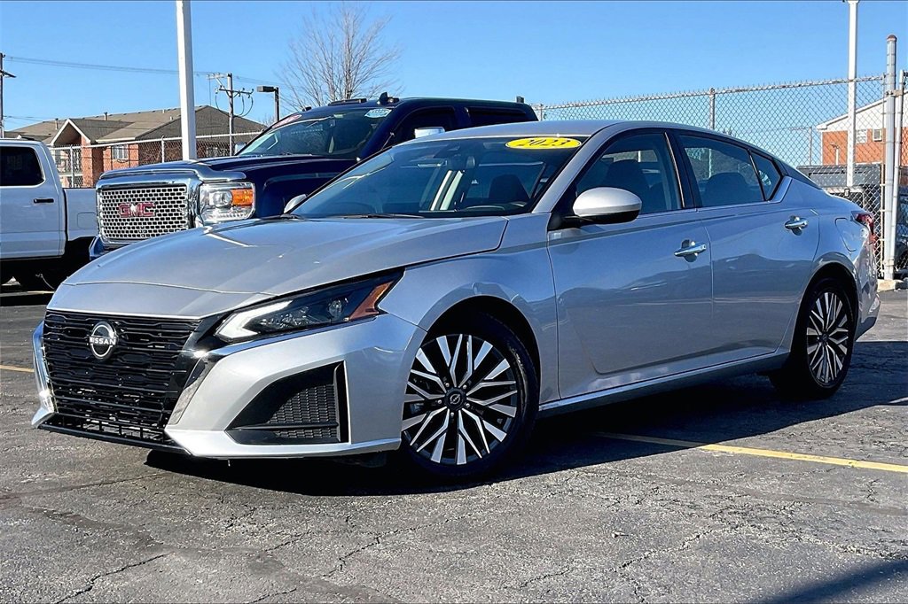Used 2023 Nissan Altima 2.5 SV image 10
