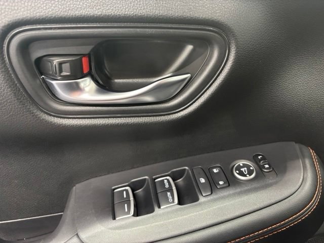 Used 2023 Honda HR-V Sport image 6
